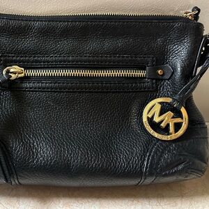 MICHAEL KORS Leather Shoulder Bag